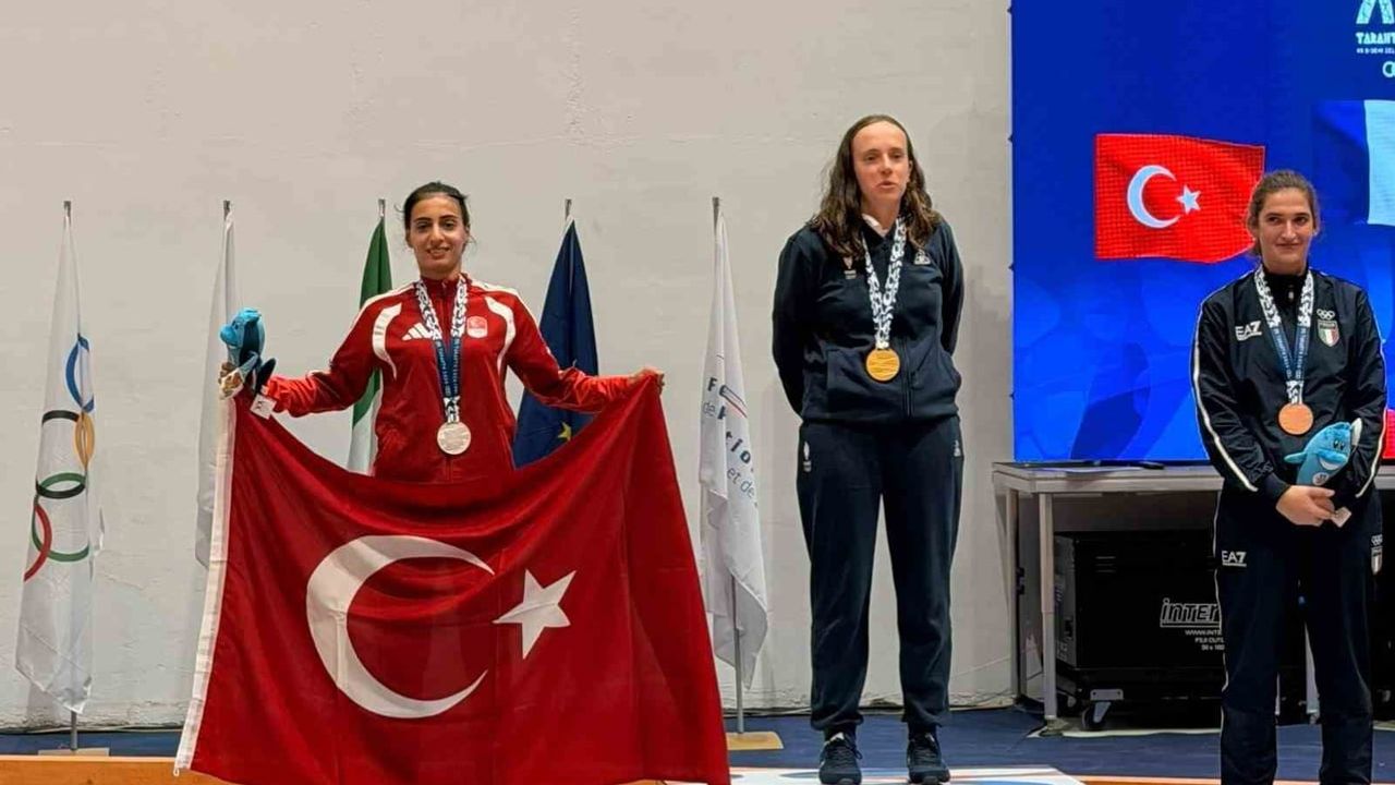 Bursa'nın gururu: Mine Türker Akdeniz Oyunları'nda gümüş madalya kazandı