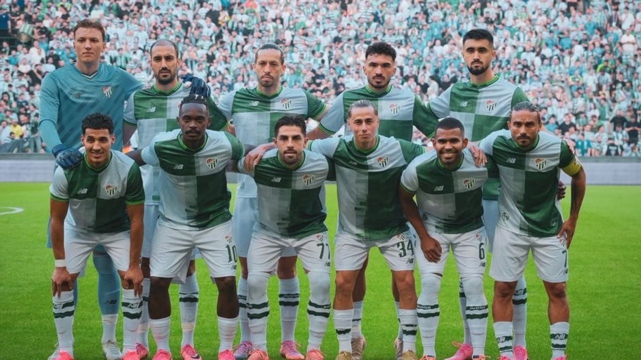Bursaspor'da yeni sezon formaları ve numara tercihleri netleşti