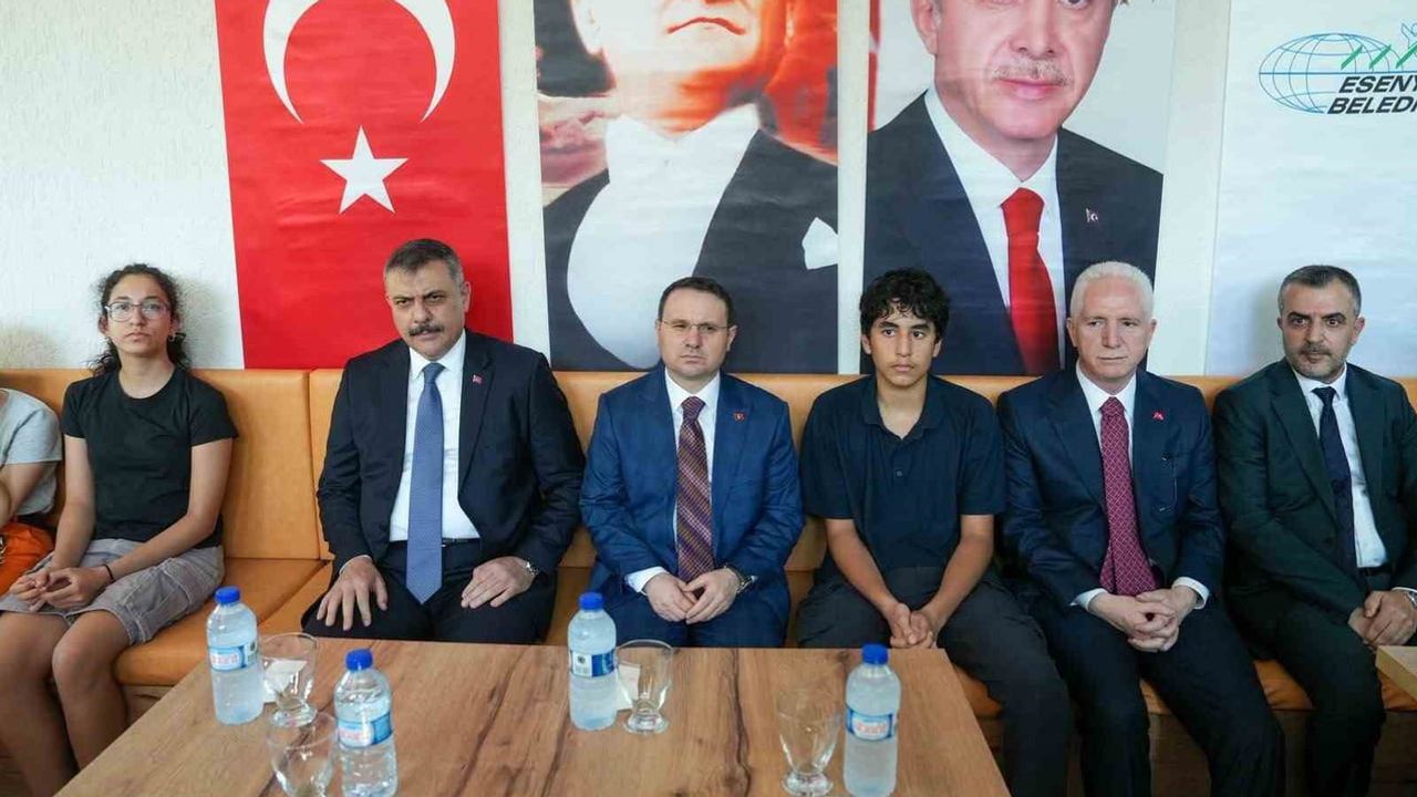 Büyükçekmece adalet sarayında Akın Gürlek ve Ömer Karakaya buluştu