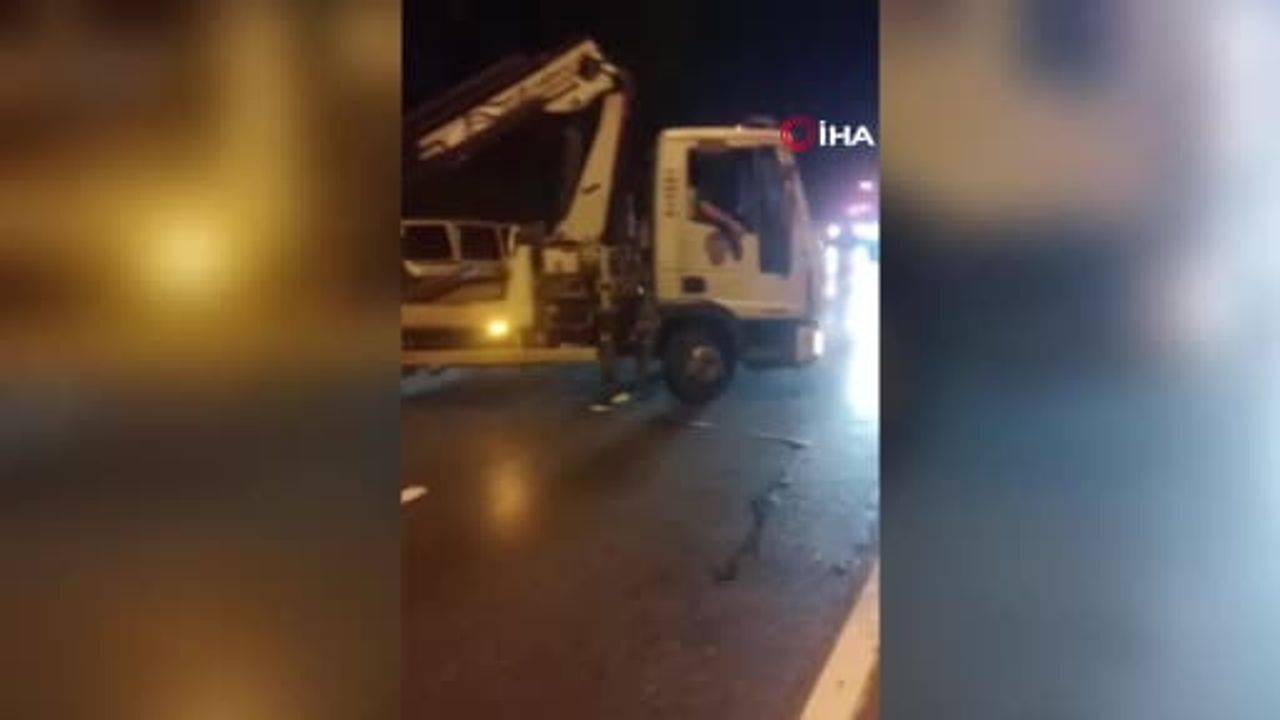Büyükdere Caddesi'nde kontrolünü kaybeden otomobil üç araca çarptı: iki kişi yaralandı