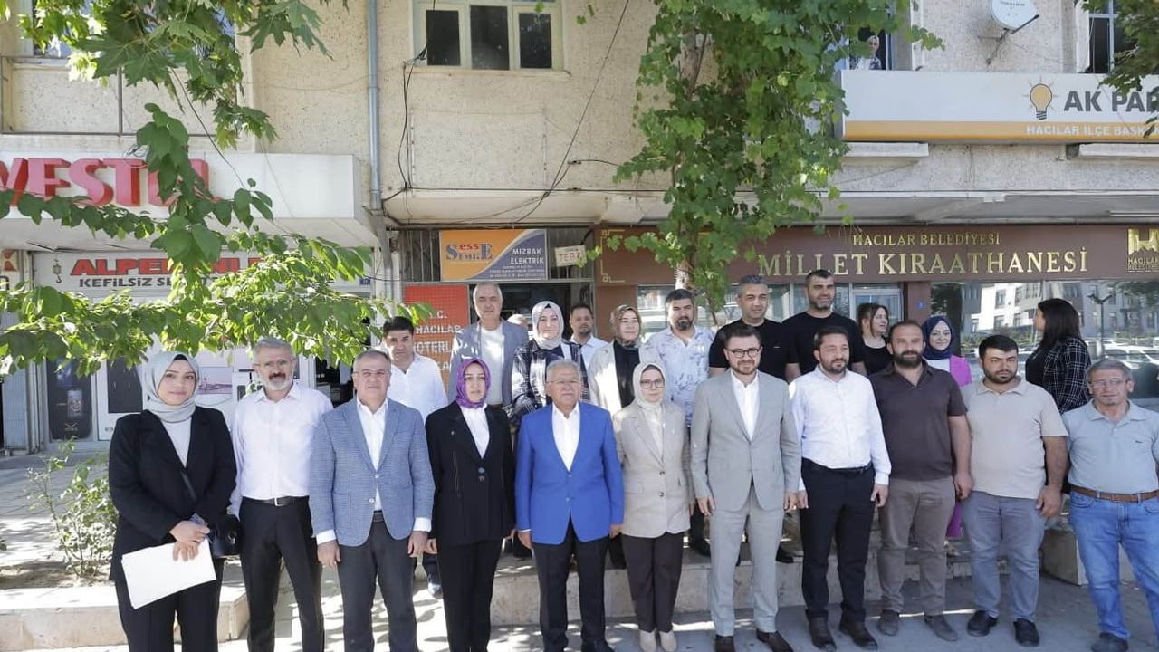 Büyükkılıç Hacılar'da gönüllere dokundu: ev ziyaretleri, nostalji ve taziye