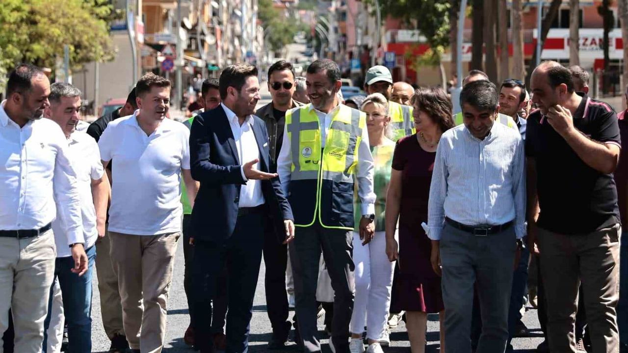 Büyükşehir'in Tavas hamlesi: sokaklar yenilendi