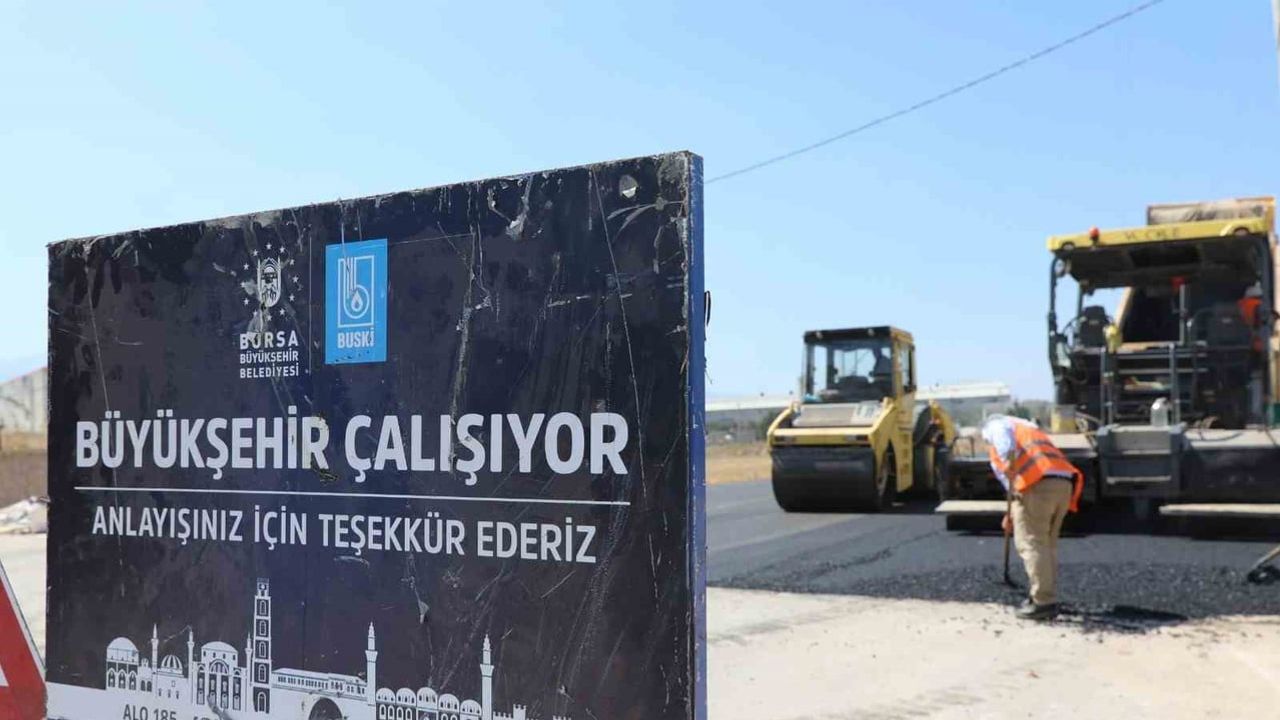 Çalıkavak'ta konfor artırıldı: Cumhuriyet Mahallesi'ne 1.200 ton sıcak asfalt