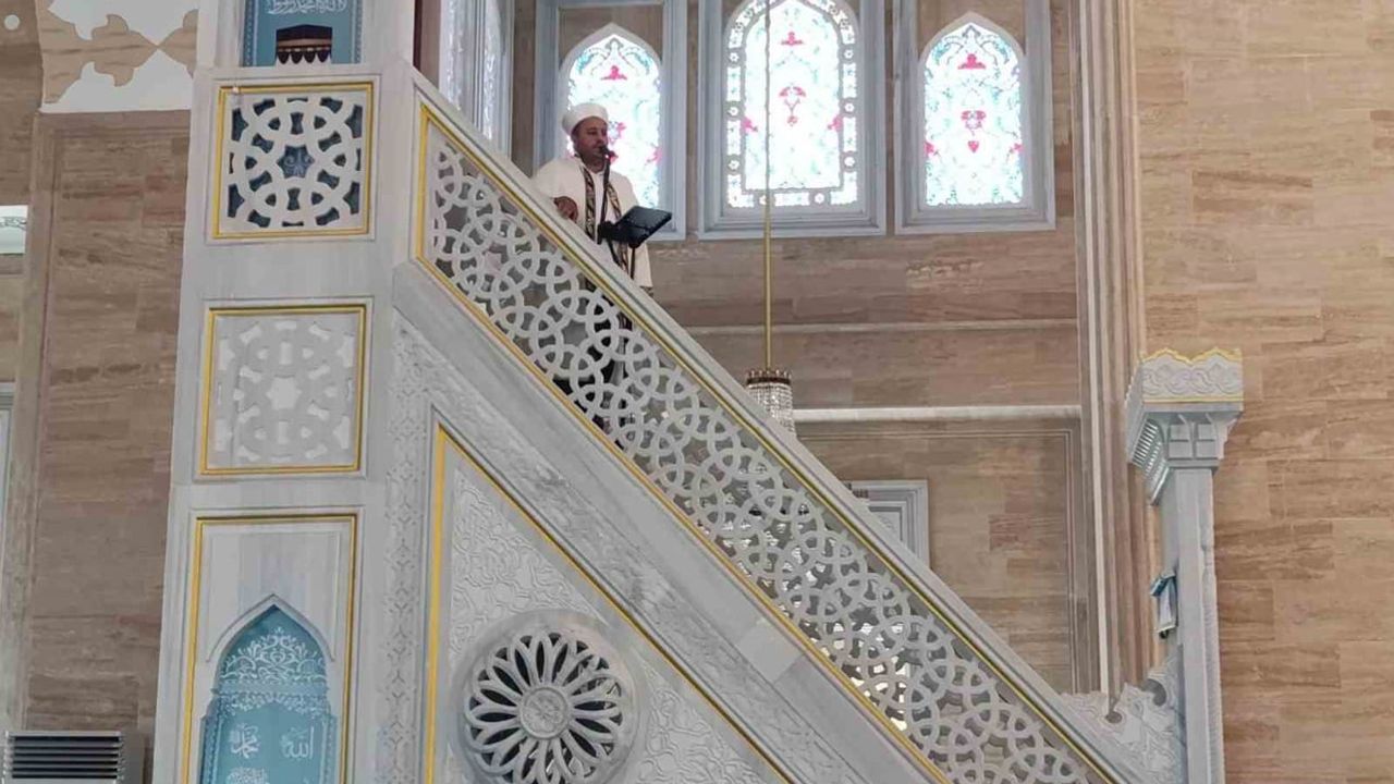 Camide güçlü hitabet: Didimli Halil Furkan Çalışkan Aydın finalinin birincisi