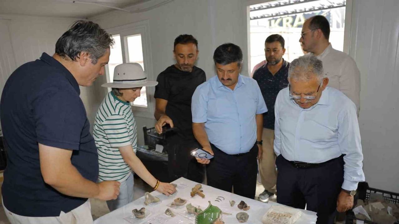 Camikebir kazılarında melikgazi medresesinin izleri ortaya çıktı
