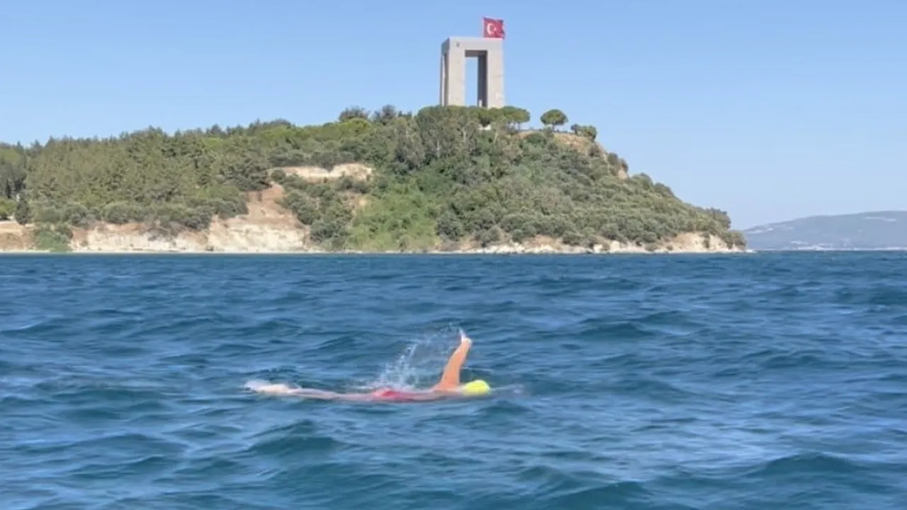 Çanakkale'den kuzeye: Melisa Uluarslan Kuzey Kanalı geçişini tamamladı