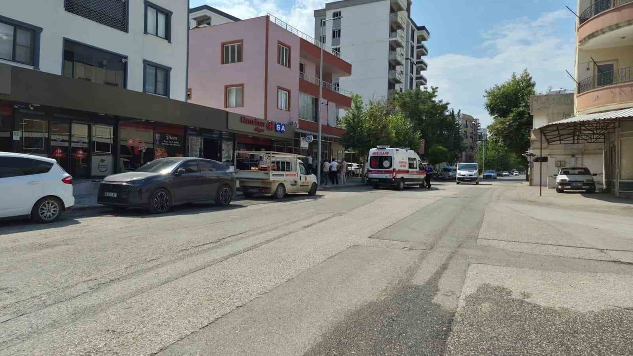 Çatıya çıkma girişimi yarım kaldı: Adıyaman'da merdivenden düşüp yaralandı