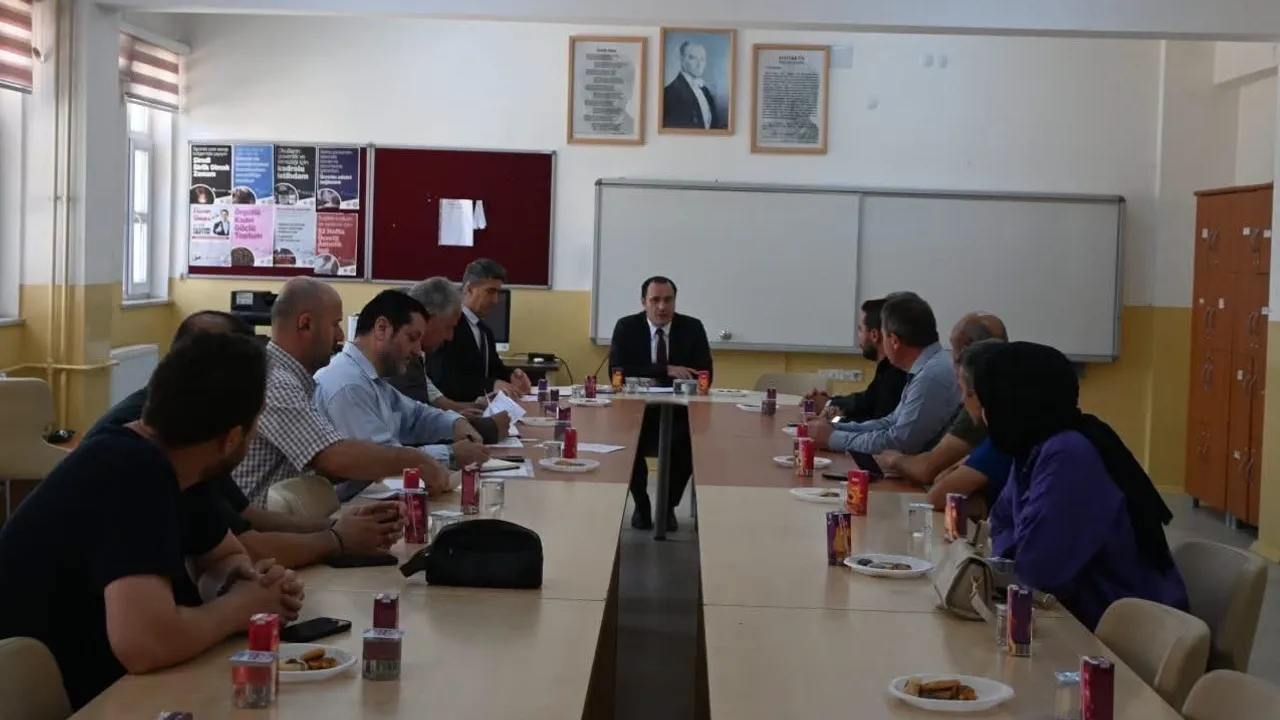 Çay'da komisyon hayat boyu öğrenme için yol haritası belirledi