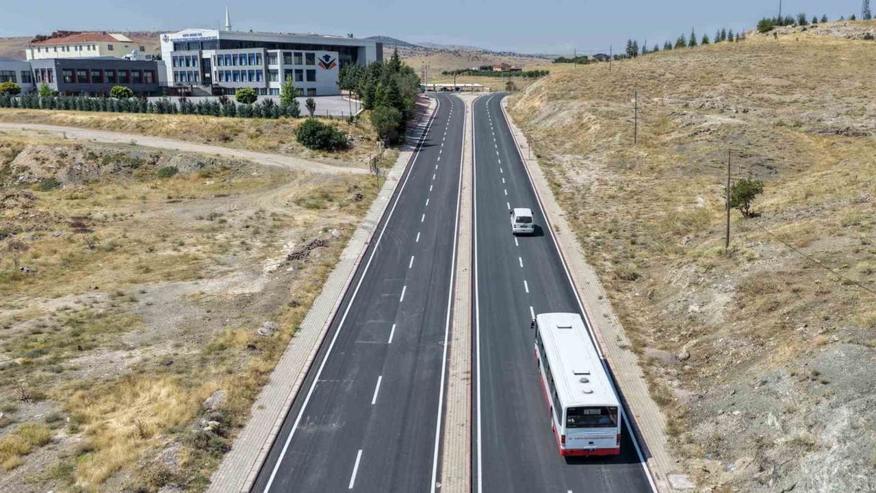 Çayırbağı caddesi modern yüzüne kavuştu, ulaşım konforu yükseldi