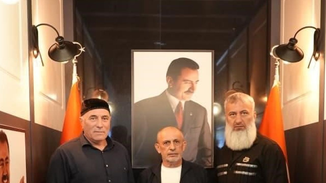 Çeçenistan heyetinden Muhsin Yazıcıoğlu'na vefa ziyareti