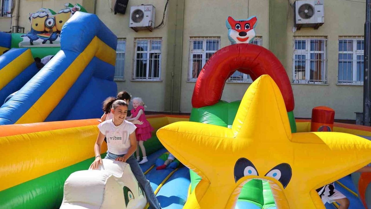 Çekmeköy'de yaz coşkusu kent park finaliyle mahallelere veda etti