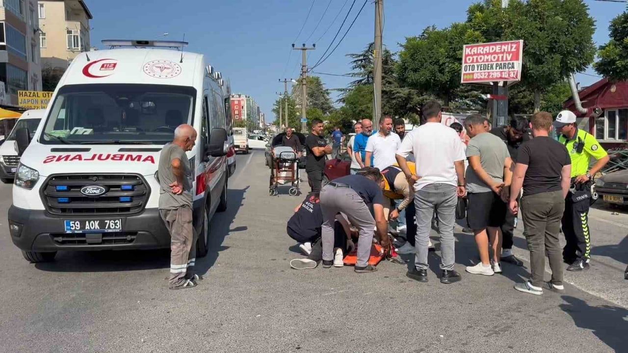 Çerkezköy'de motosiklet çarpışması: sürücülerden biri yaralandı