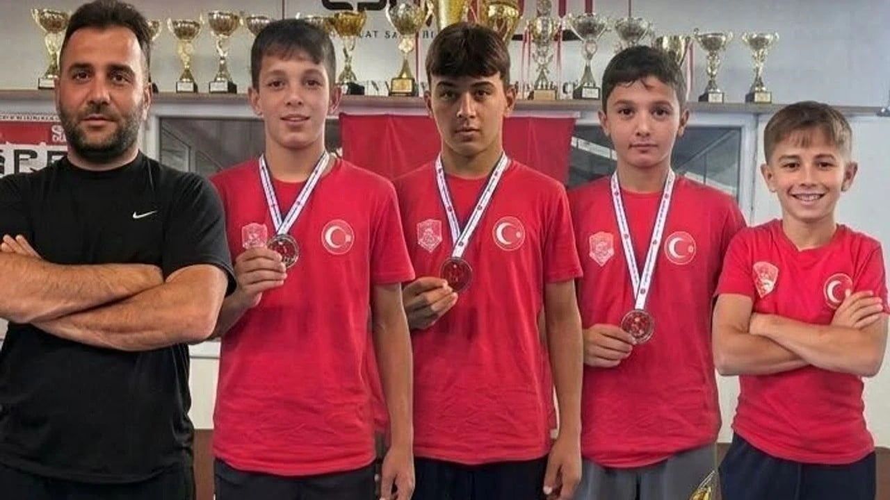 Çevreli'den milli sahneye: dört genç güreşçi kamp kadrosuna çağrıldı