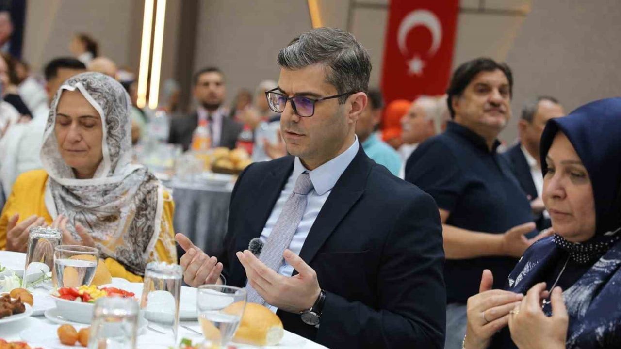Çeyrek asırlık yürüyüş Adana'da dualarla anıldı