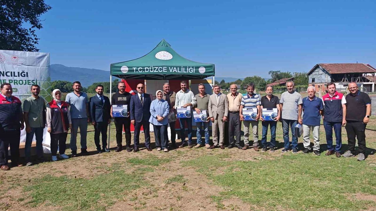 Çiftçilere ekipman desteği: Düzce'de küçükbaş işletmelerine mobil yıkama ve kırkım makineleri