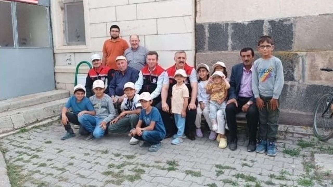 Çiftçilere uygulamalı eğitim verildi: Cuma Buluşmaları Erzurum'da sürüyor