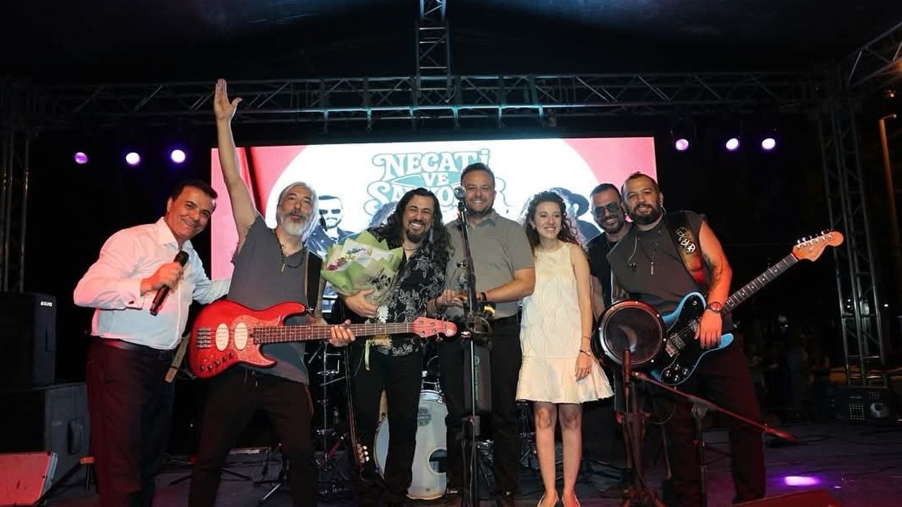 Çivril'de yeni bir gelenek başladı: Gürpınar müzik günlerinde ilk akşam coşkusu