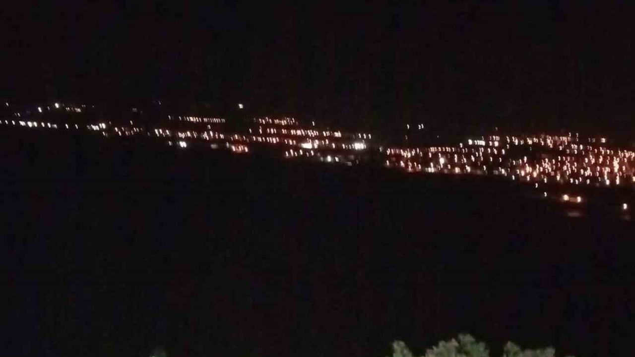 Çivril jandarması dere yatağında kaybolan keçileri kısa sürede buldu