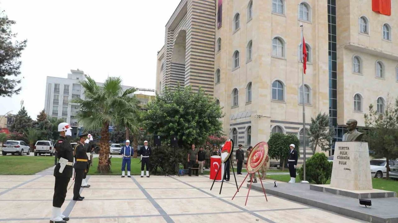 Cizre’de 30 ağustos coşkusu: protokol ve halk bir aradaydı