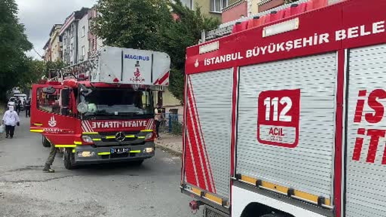 Çocuk odasından başlayan yangın üst kattaki daireyi hızla kapladı