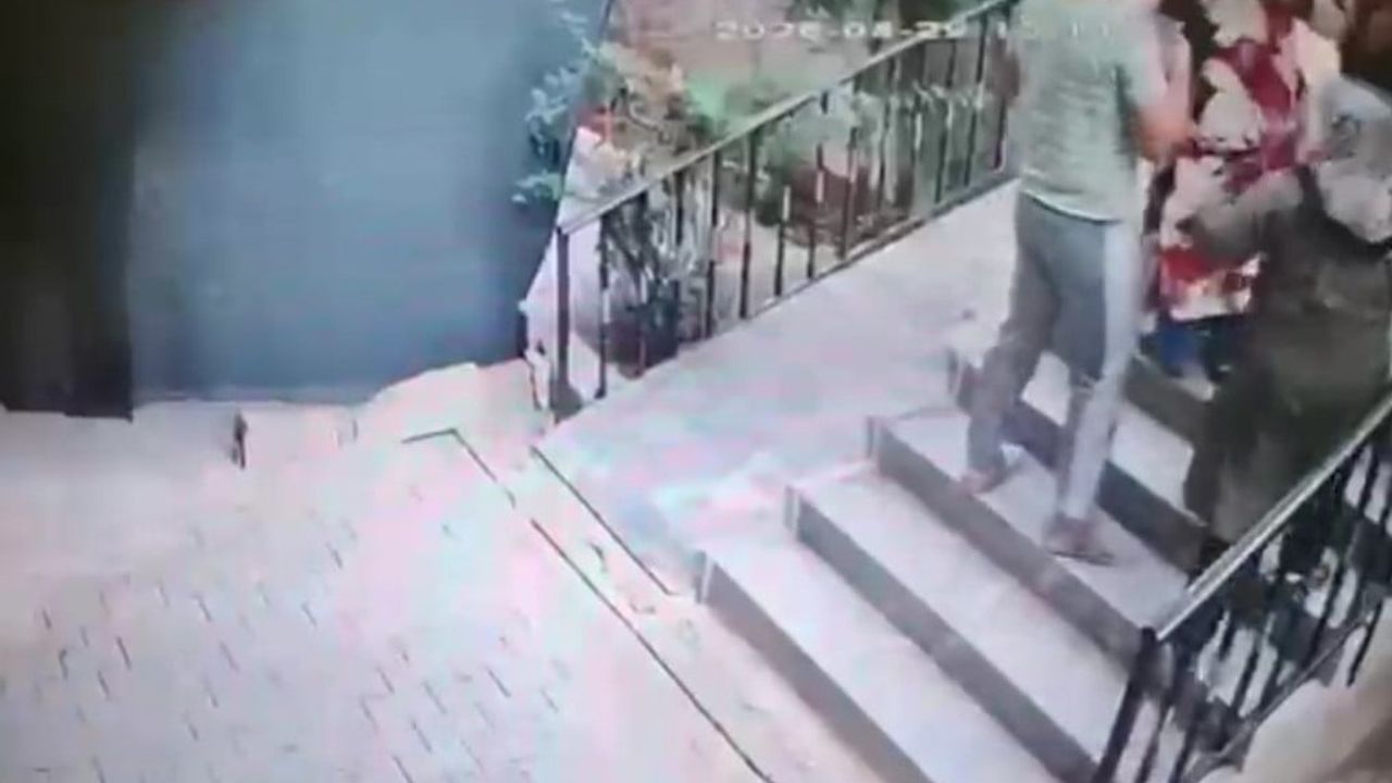 Çocuk tartışması Şanlıurfa'da kapı önünde silahlı tehdide dönüştü