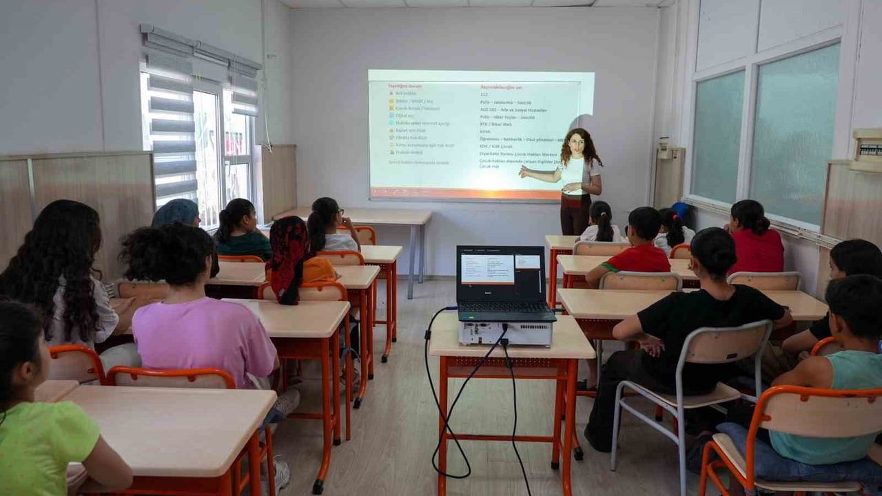 Çocuklara dijital dünyada hak ve güvenlik öğretiliyor