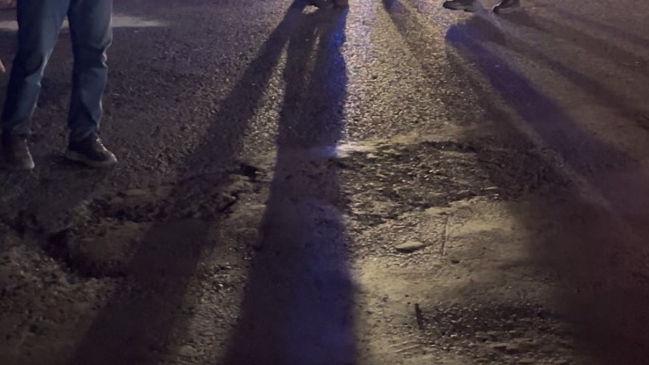 Çorlu'da gece yarısı çatıda yangın: üç katlı ev kullanılamaz hale geldi