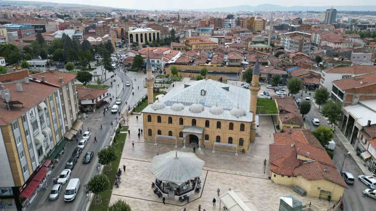 Çorum'da Murad-i Rabi Ulu Camii'nde şehitler için birlik ve dua mesajı