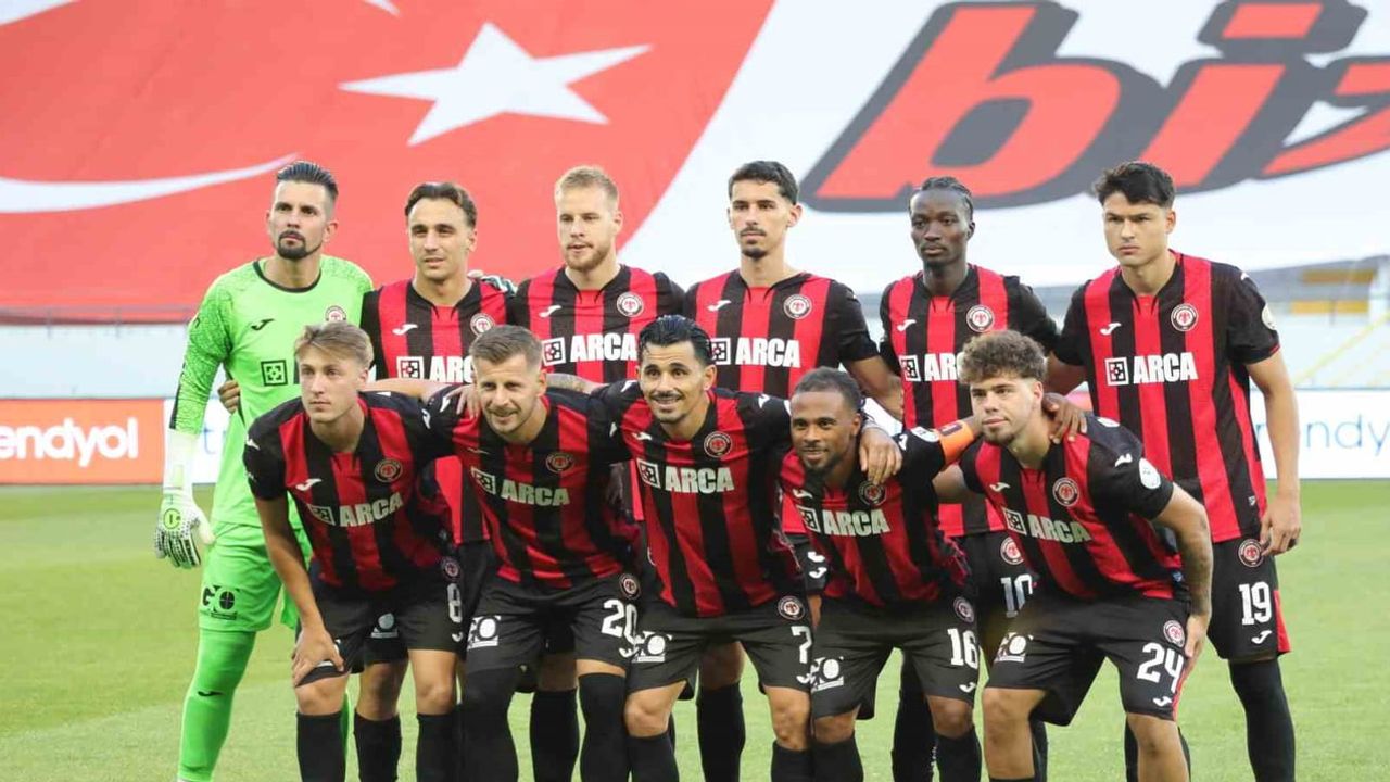 Çorum FK taraftarsız açılışta Kasımpaşa'ya 1-0 yenildi