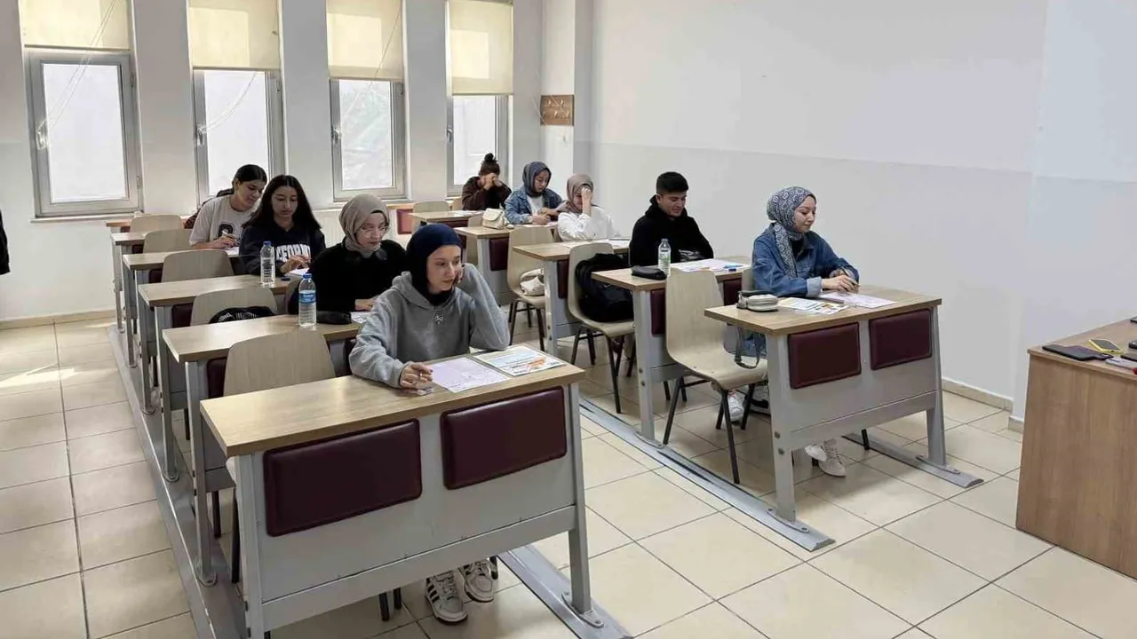 Çorum gençlerine kapsamlı YKS desteği: 104 öğrenci için kurs başvuruları başlıyor
