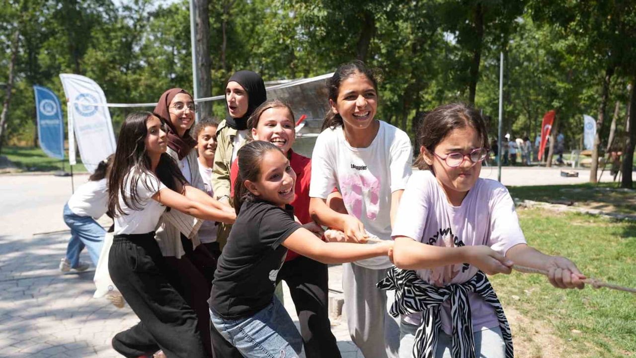 Cumalıkızık'ta mezuniyet coşkusu: 224 çocuk yaz okulunu tamamladı