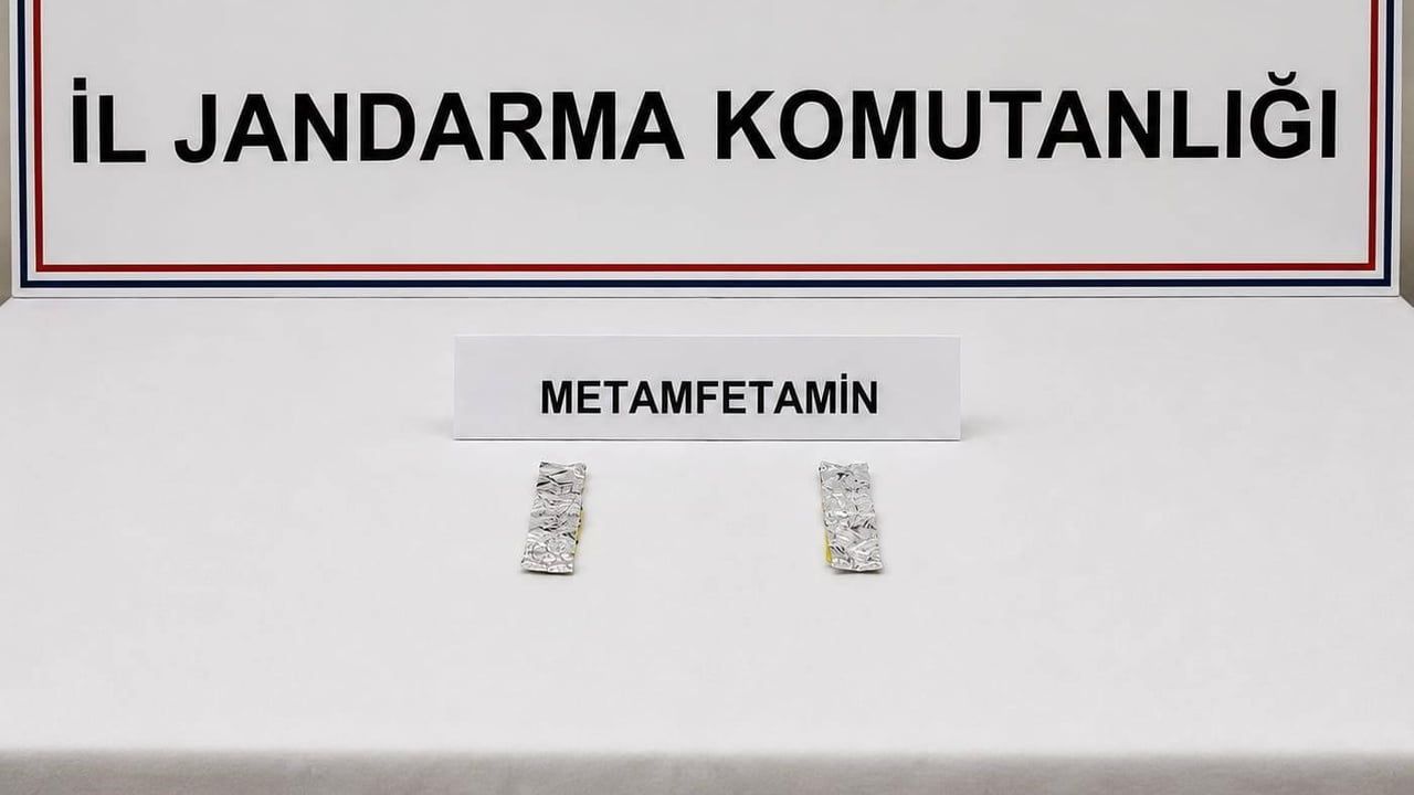D-650 yol uygulamasında durdurulan otomobilde metamfetamin bulundu