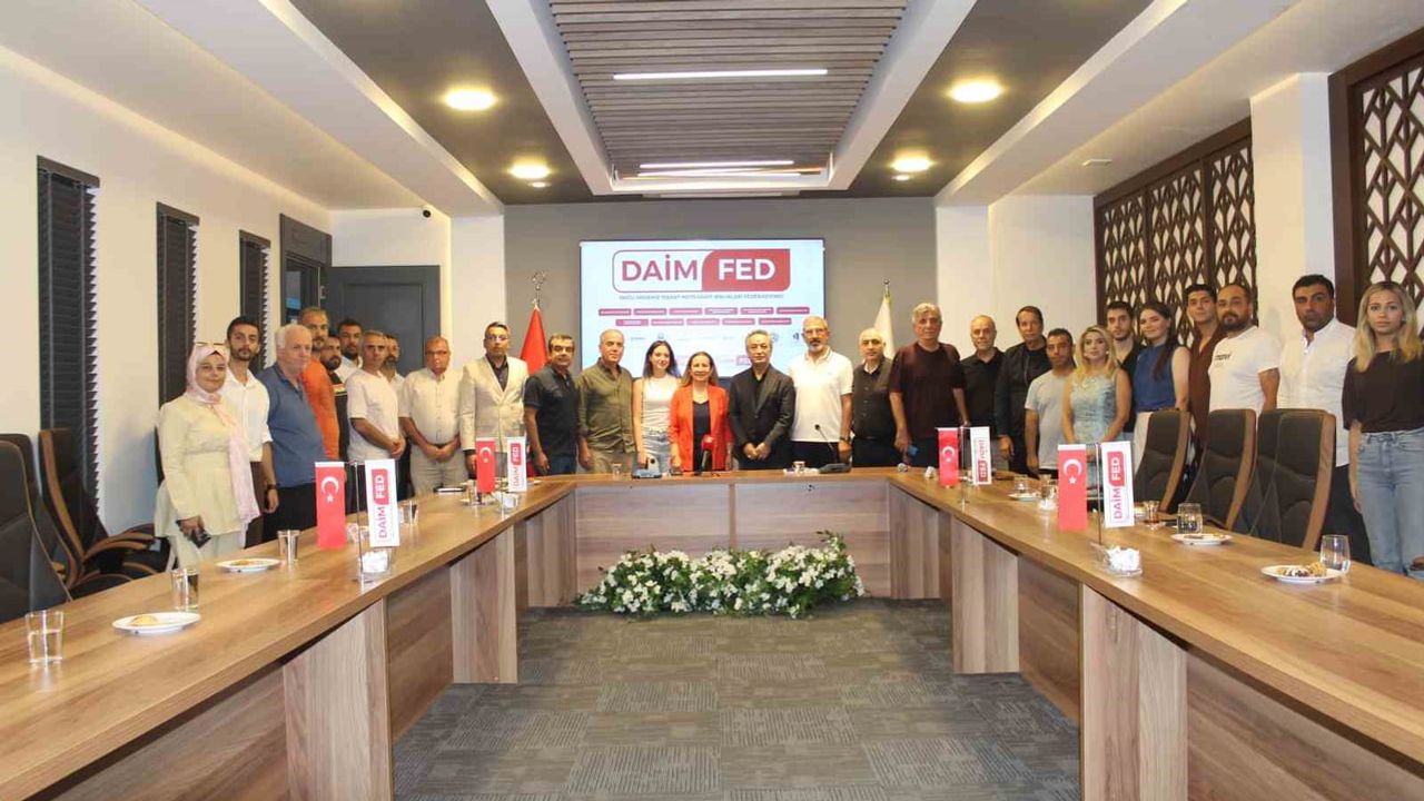 DAİMFED'ten mesleğe adanmışlığa vefa: Nesrin Vursavuş ödülün ilk sahibi