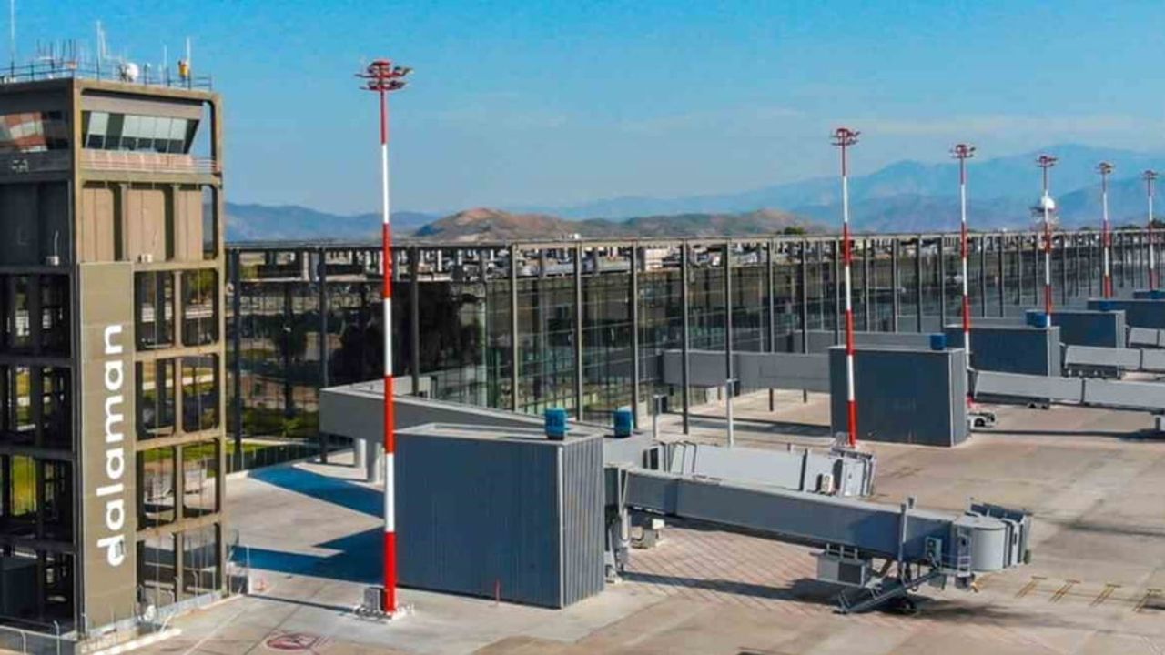 Dalaman Havalimanı temmuzda 891 bin 010 yolcuyla 7 aylık trafiğin yaklaşık üçte birini oluşturdu