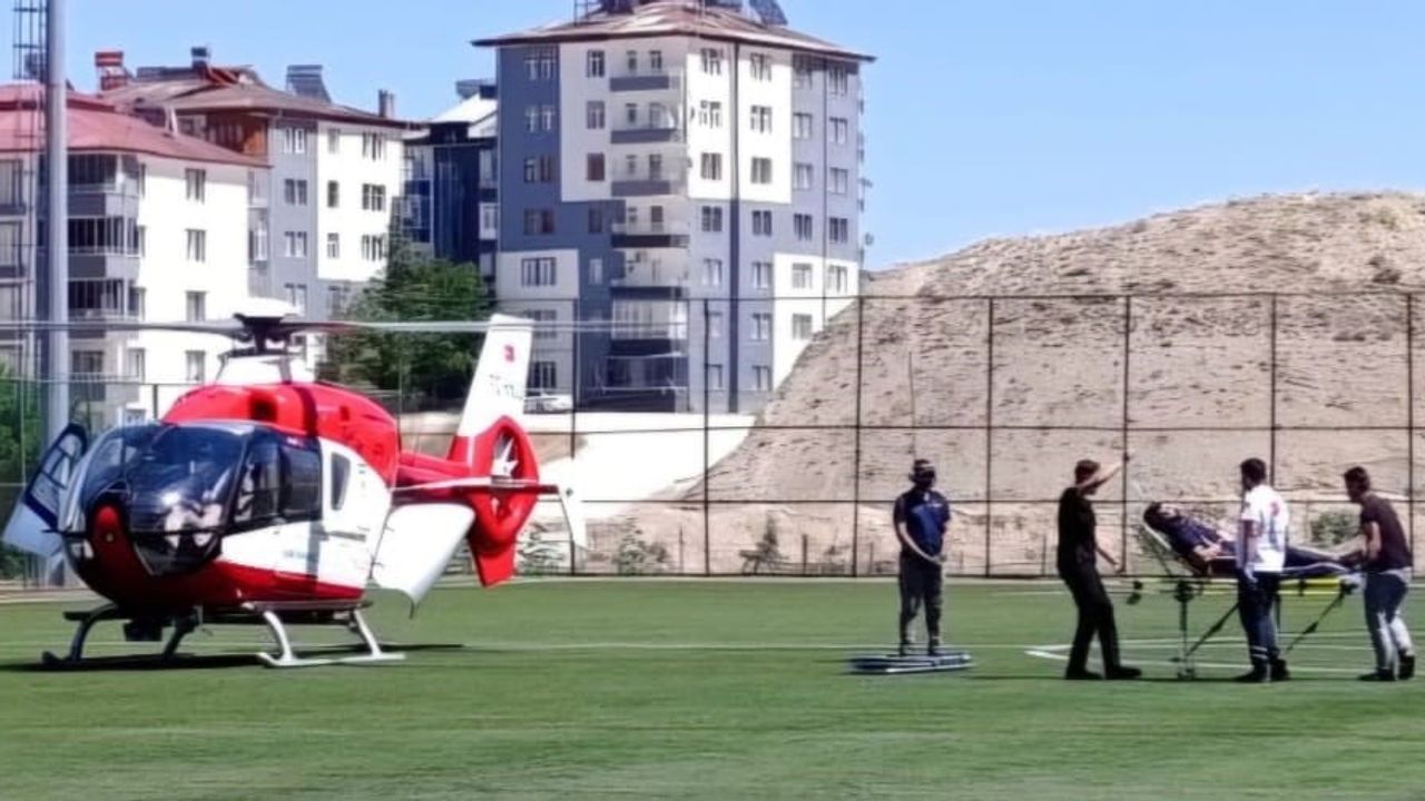Darende'den hava ambulansıyla hızlı müdahale: kalp krizi hastası Malatya'ya sevk edildi