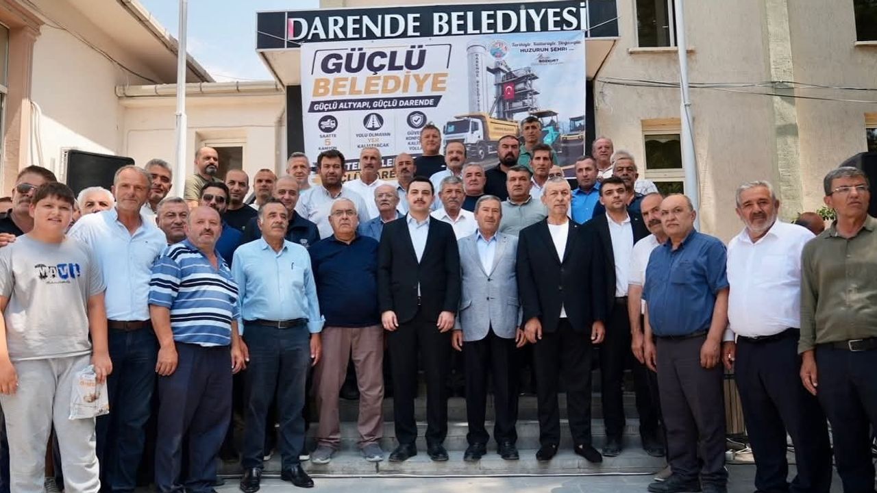 Darende kendi asfaltini üreten plentiyle yol çalışmalarını hızlandırdı