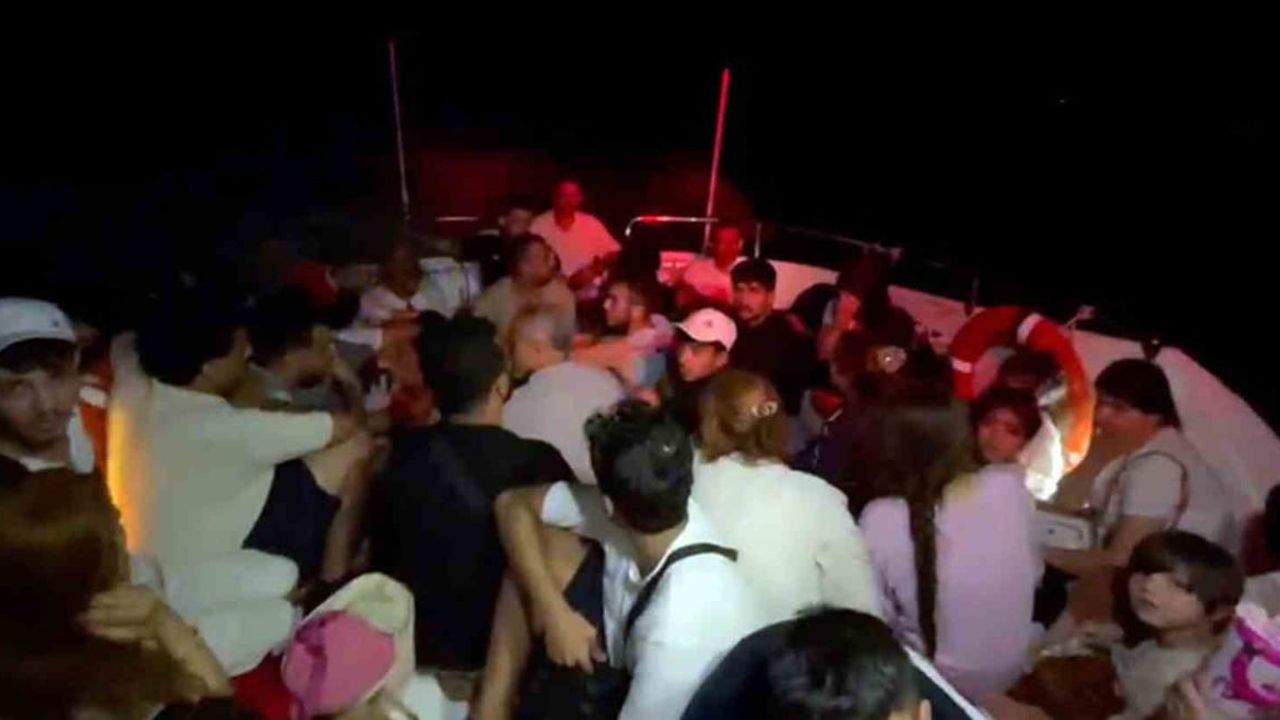 Datça açıklarında Yunanistan unsurları tarafından geri itilen 28 göçmen kurtarıldı