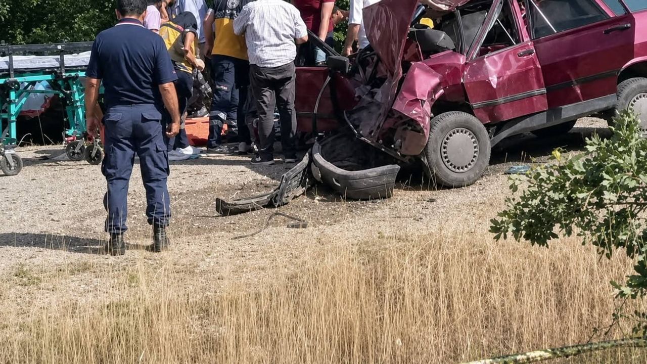Davulga köyünde çarpışma: bir kişi yaşamını yitirdi, beş kişi yaralandı