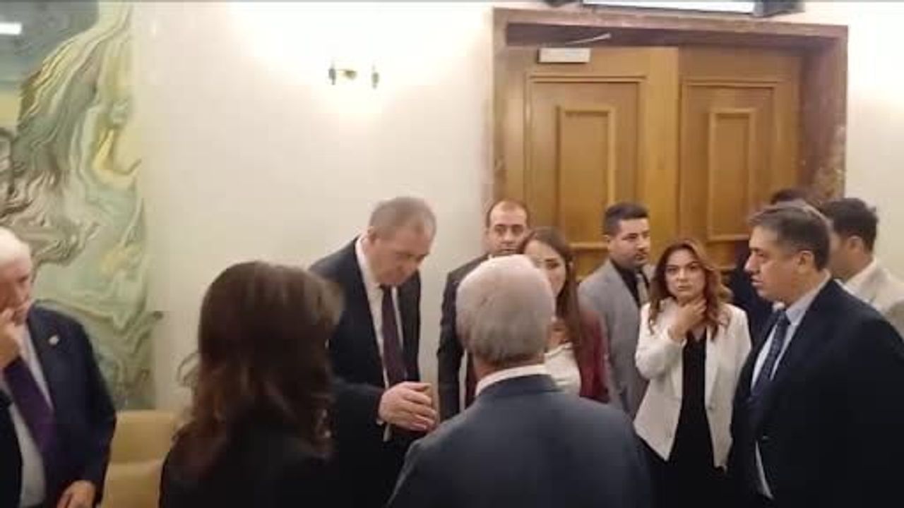 Dem parti heyeti Bahçeli ile selamlaştı