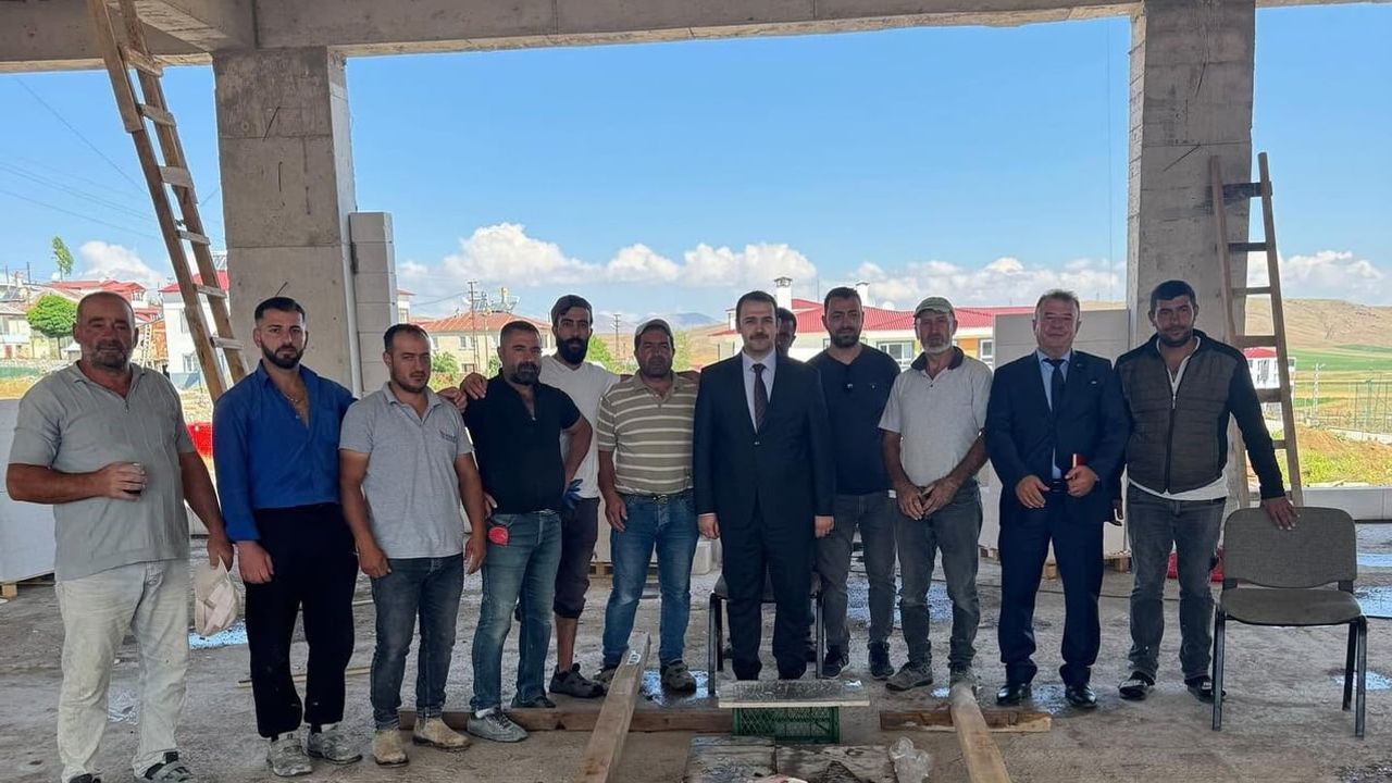 Demirözü'ne yeni misafirhane: öğretmenevi inşaatı yerinde incelendi
