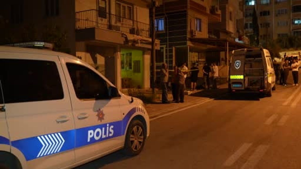 Denizli'de gece yarısı berber dükkanına otomobilden ateş: husumet iddiası