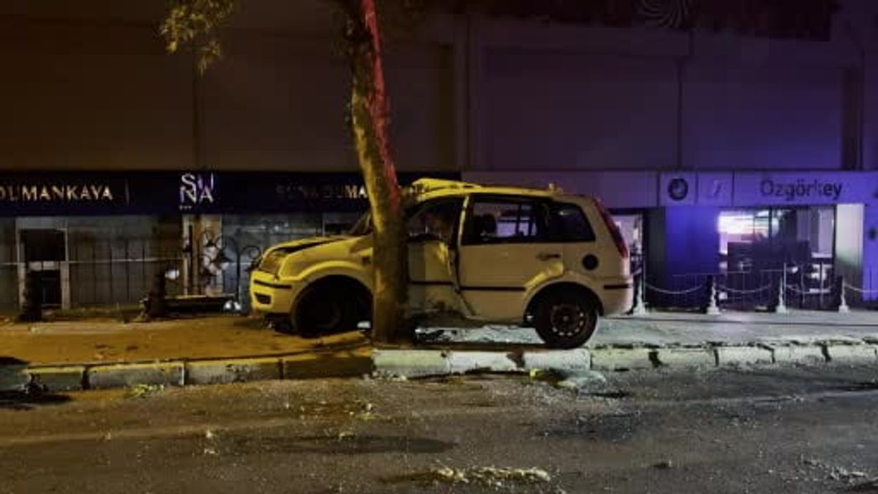 denizli'de kazada ölen gencin haberini alan baba kalp krizi geçirerek hayatını kaybetti