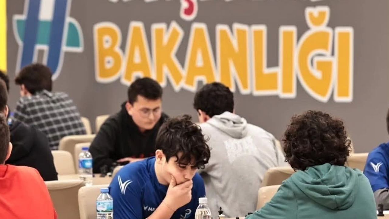 Denizli’de satranç takviminin iki büyük randevusu