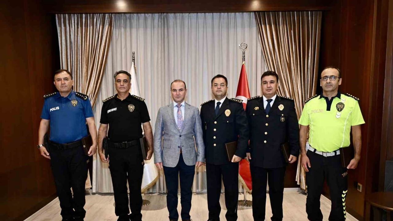 Denizli emniyetinde beş müdür yardımcısı 1. sınıfa yükseldi