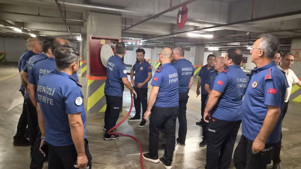 Denizli itfaiyesi avm'lerde yangın güvenliğini sahada artırıyor