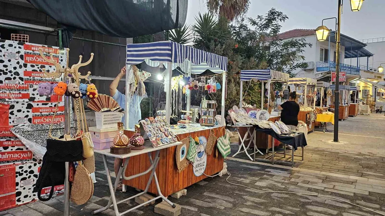 Depremin ardından stantlarda can bulan el emeği umudu