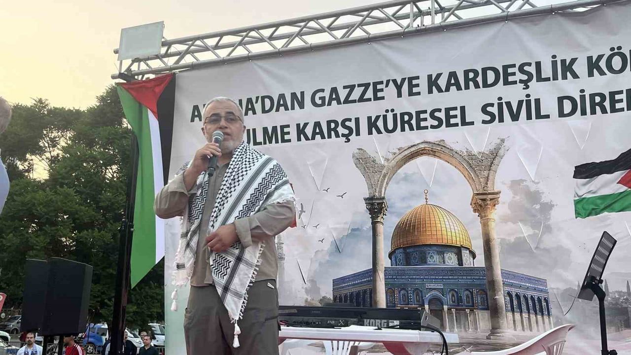 Destek konvoyu Adana'da mitingle karşılandı