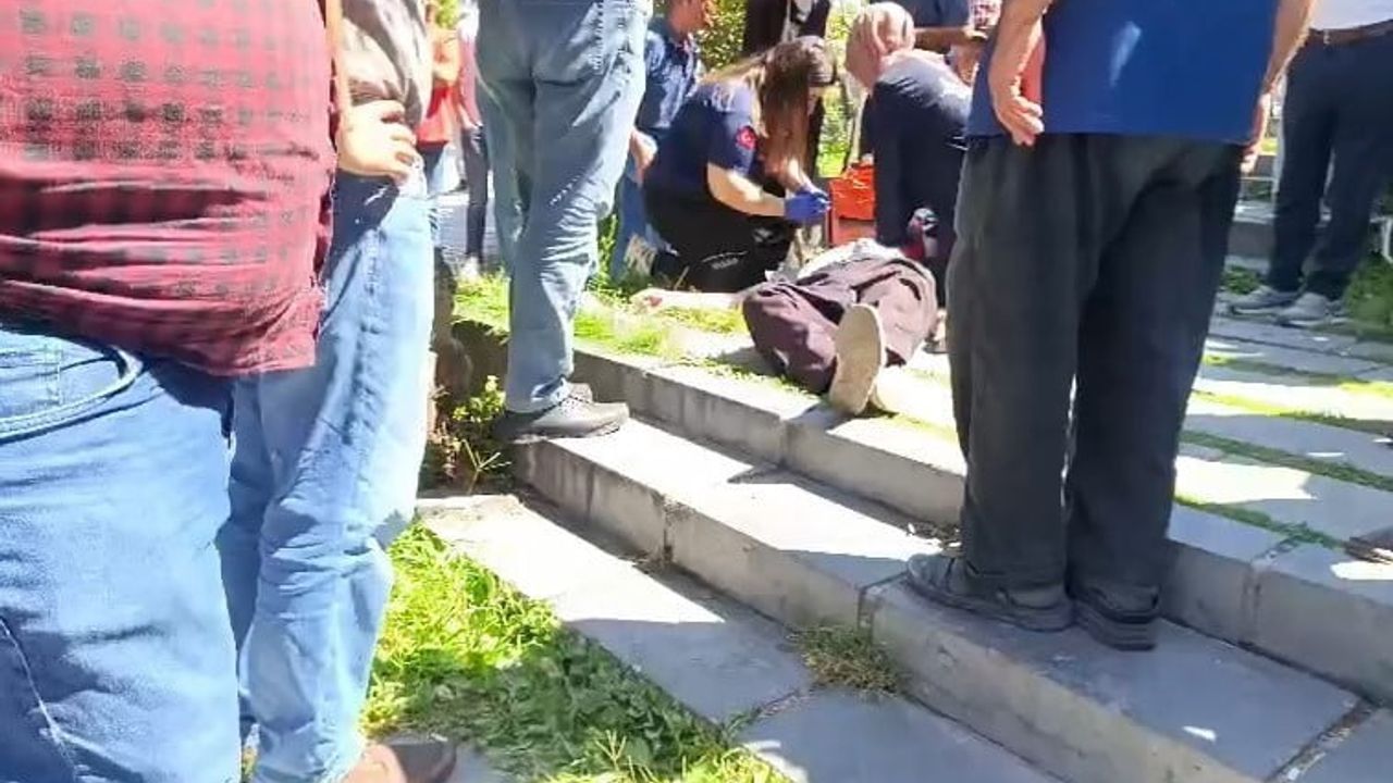 Develi'de meydanda fenalaşan vatandaşa sağlık ekiplerinden hızlı müdahale