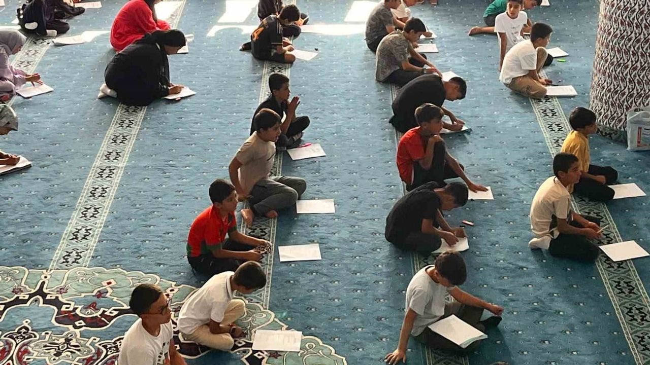 Dicle’de yaz Kur’an kurslarında bilgi yarışı coşkusu