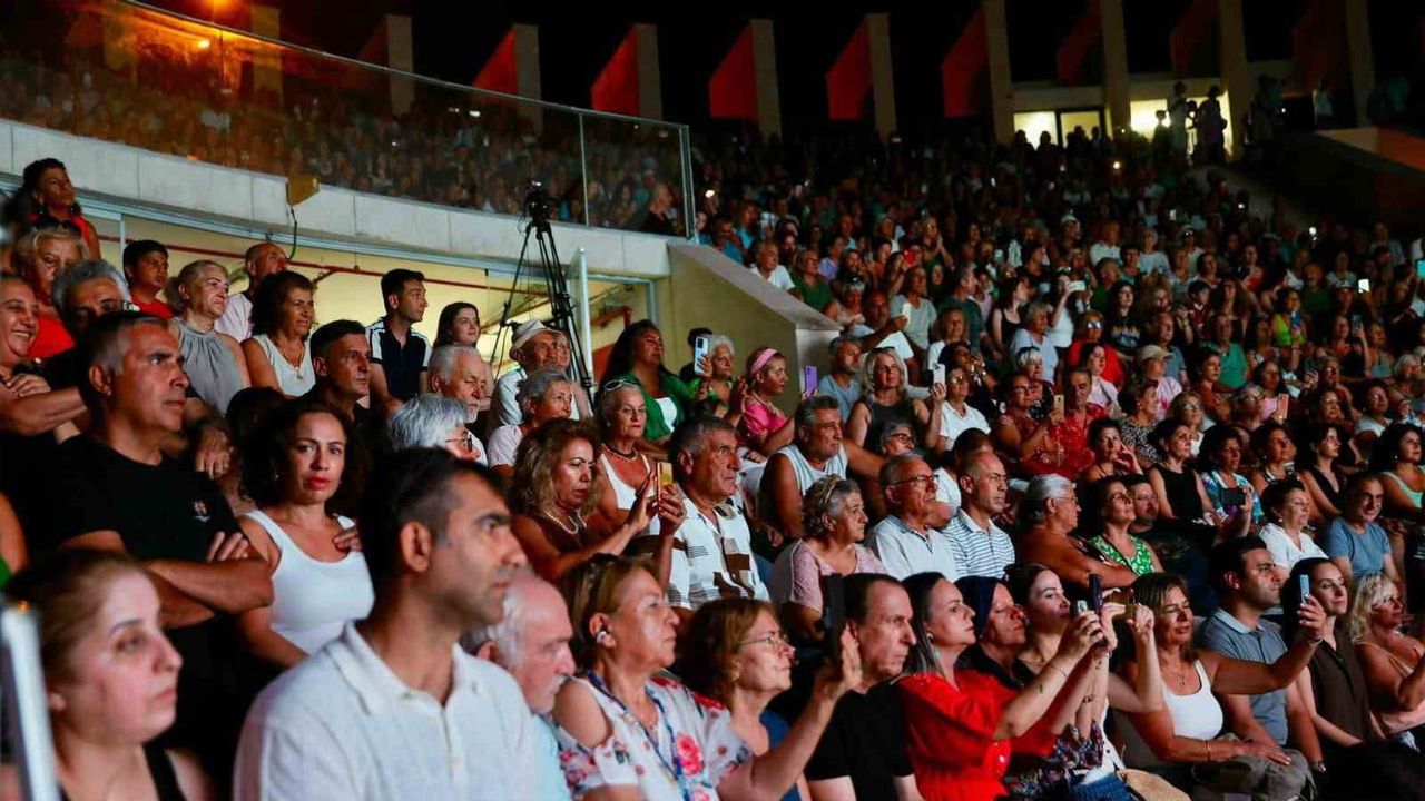 Didim akşamı türkülerle birleşti